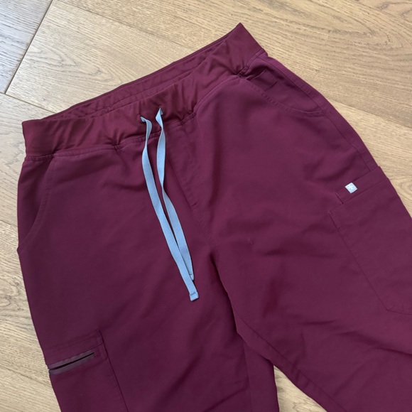Figs Yola High Waisted Skinny Scrub Pants - Burgundy - EUC+ - Size XL Tall - Picture 4 of 7